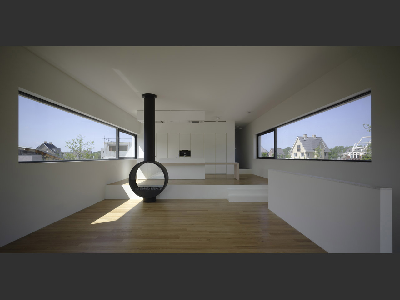 Living on 3 levels, with the cooking area as the center of the living space. Living on 3 levels, with the cooking area as the center of the living space.